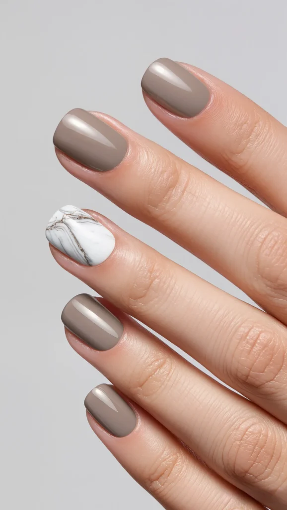 Minimal Marble Accent Nails