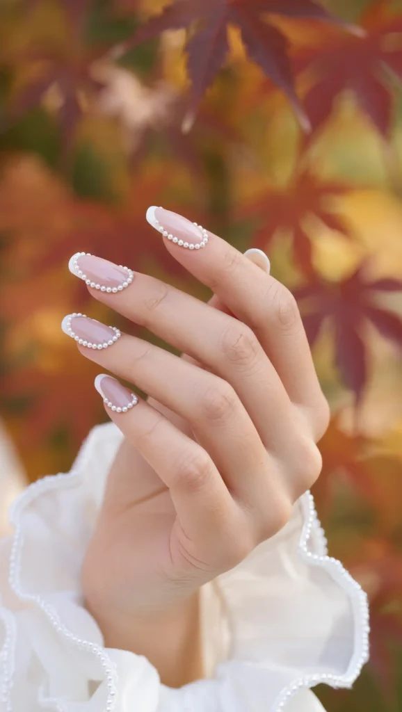 Micro Pearl Border Nails